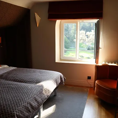 Domaine Du Bed & Breakfast