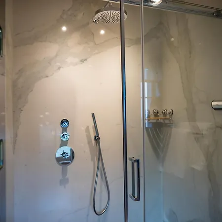 Bed & Breakfast Domaine Du 4*