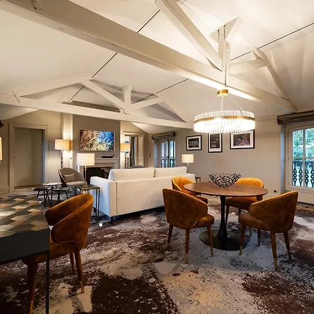 Domaine Du Nocleg ze śniadaniem Chigny-les-Roses