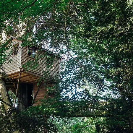 Domaine Du Nocleg ze śniadaniem 4*