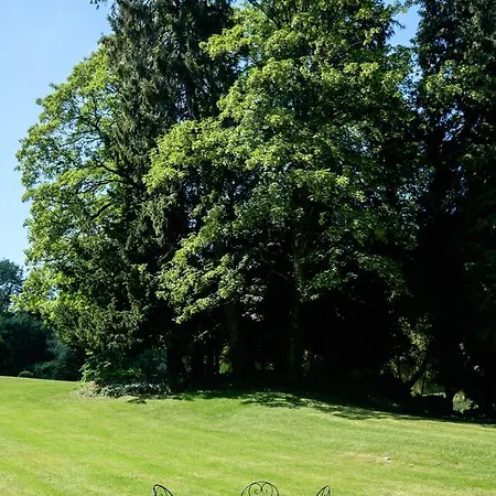 Domaine Du Nocleg ze śniadaniem Chigny-les-Roses
