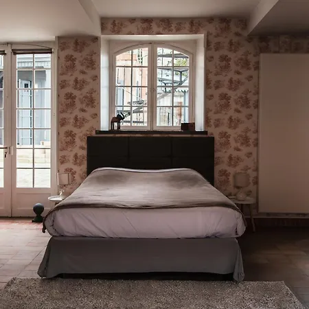 Domaine Du Nocleg ze śniadaniem 4*