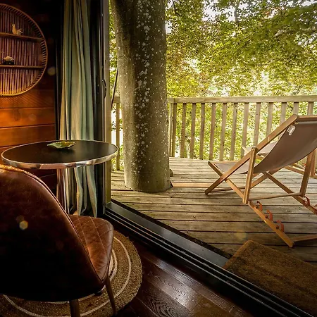 Nocleg ze śniadaniem Domaine Du 4*