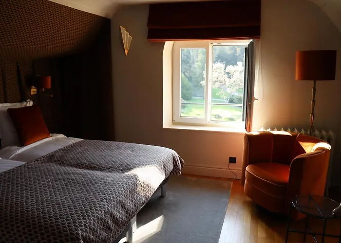 Domaine Du Bed & Breakfast